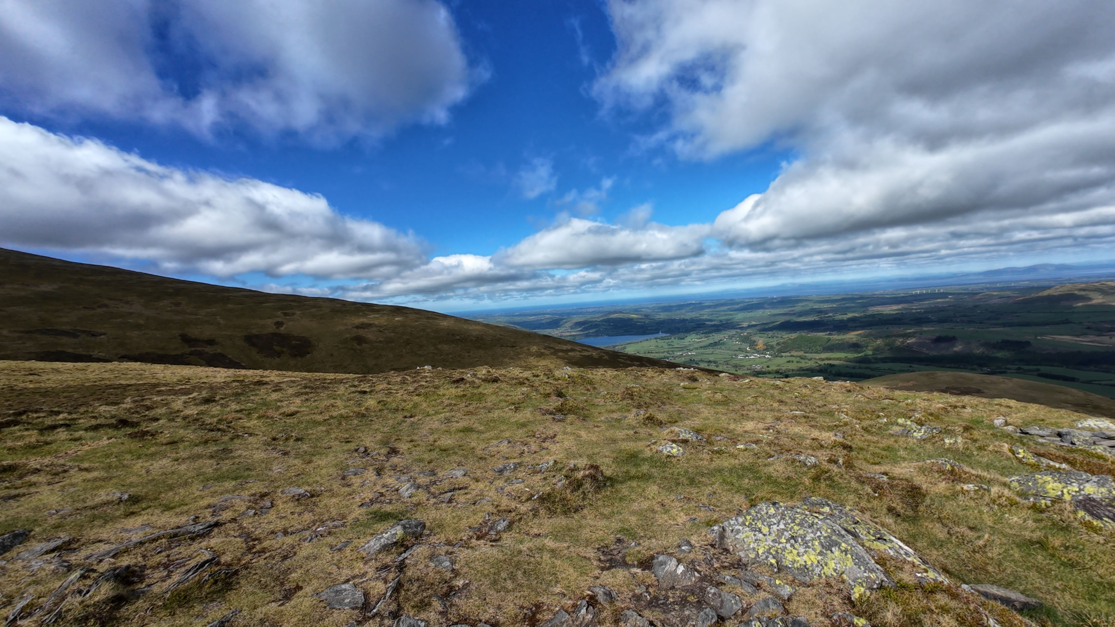 Bakestall - Northern Fells - 2,210ft (674m) - Grid Ref: NY 26632 30856